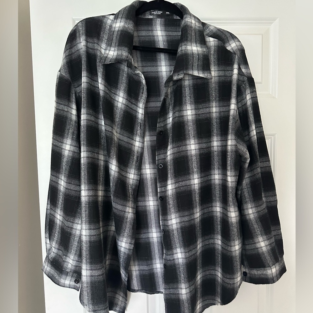 SHEIN Curve Plaid Button-Up - Size 1XL